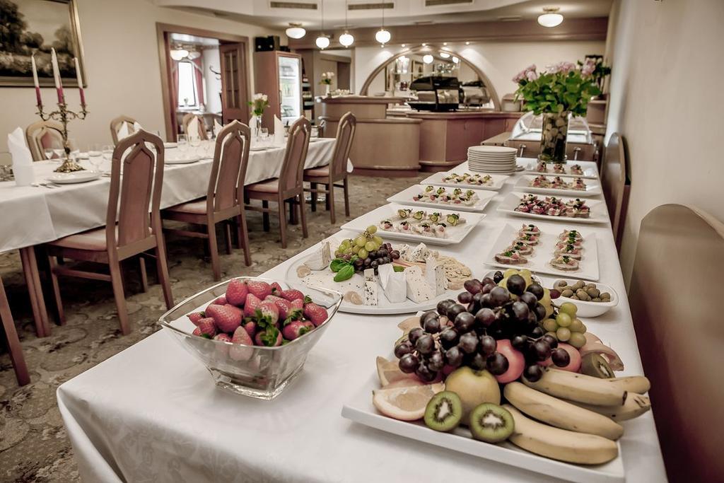 Bed and Breakfast Palazzo Adler Сважендз Экстерьер фото